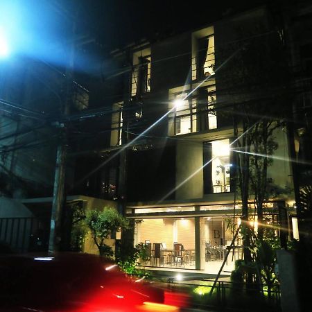 B Arch House Hotel And Cafe Ll No Parking Ll Chiang Mai Eksteriør bilde