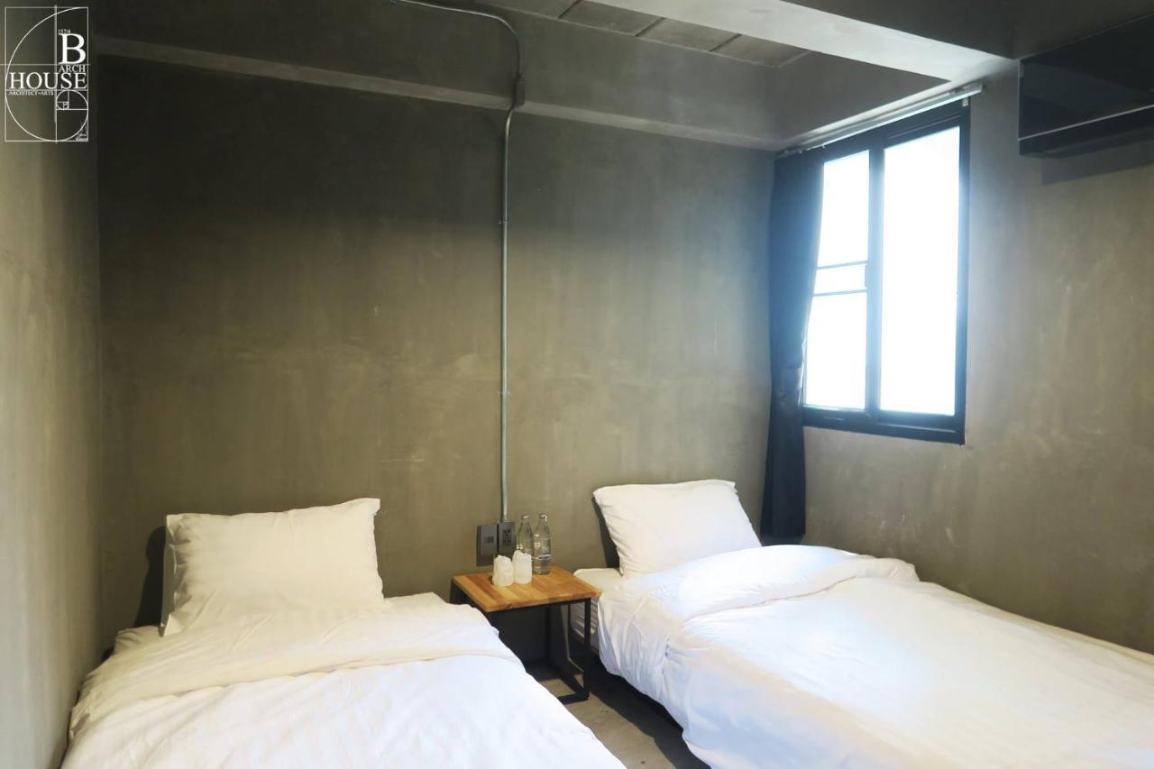 B Arch House Hotel And Cafe Ll No Parking Ll Chiang Mai Eksteriør bilde