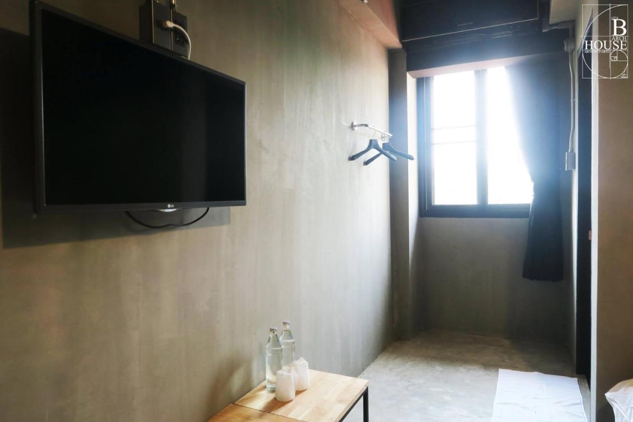 B Arch House Hotel And Cafe Ll No Parking Ll Chiang Mai Eksteriør bilde